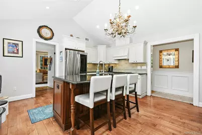 111 Red Oak Court, Port Jefferson, NY 11777 - Photo 5