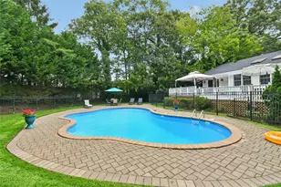 111 Red Oak Ct, Port Jefferson, NY 11777 - Photo 21