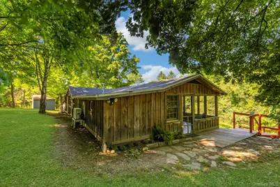 6 Woods Road, Rhinebeck, NY 12572 - Photo 3