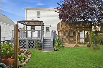161 Stokes Avenue, Freeport, NY 11520 - Photo 35