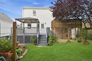 161 Stokes Ave, Freeport, NY 11520 - Photo 35
