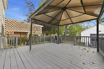 161 Stokes Avenue, Freeport, NY 11520 - Photo 31