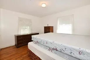 403 Oak St, Copiague, NY 11726 - Photo 15