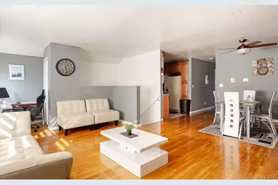 13745 Bedell Street, Springfield Gardens, NY 11413 - Photo 5