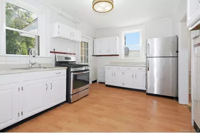 48 Robertson Avenue, White Plains, NY 10606 - Photo 11