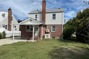 375 Latham Rd, Mineola, NY 11501 - Photo 3
