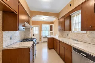 1845 Hering Ave, Bronx, NY 10461 - Photo 19