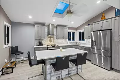 28 Willow Drive, Massapequa Park, NY 11762 - Photo 9