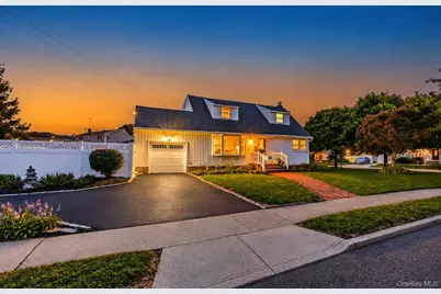 28 Willow Drive, Massapequa Park, NY 11762 - Photo 3