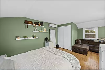 28 Willow Drive, Massapequa Park, NY 11762 - Photo 17