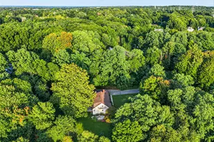 554 Wheeler Rd, Hauppauge, NY 11788 - Photo 35