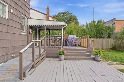 121 N Delaware Avenue, Lindenhurst, NY 11757 - Photo 7
