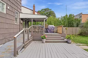 121 N Delaware Ave, Lindenhurst, NY 11757 - Photo 7