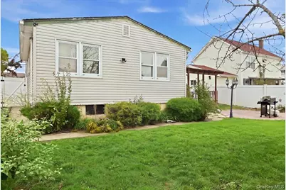 439 39th Street, Lindenhurst, NY 11757 - Photo 41