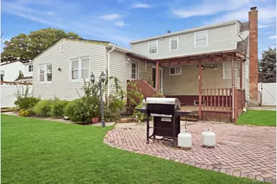 439 39th Street, Lindenhurst, NY 11757 - Photo 43