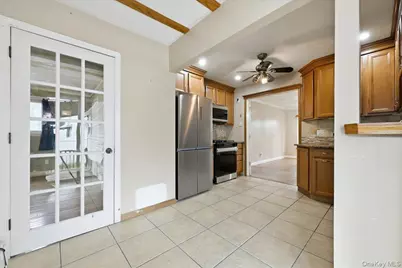 439 39th Street, Lindenhurst, NY 11757 - Photo 11