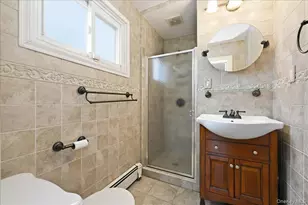 439 39th St, Lindenhurst, NY 11757 - Photo 23