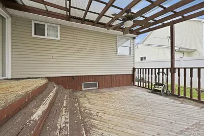 439 39th Street, Lindenhurst, NY 11757 - Photo 37