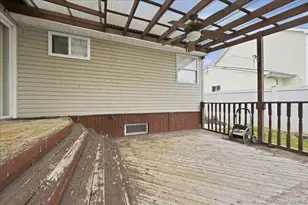 439 39th St, Lindenhurst, NY 11757 - Photo 37