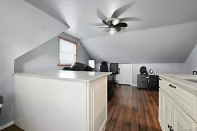 439 39th Street, Lindenhurst, NY 11757 - Photo 27