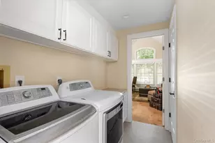 6 Maize Ct, Melville, NY 11747 - Photo 17