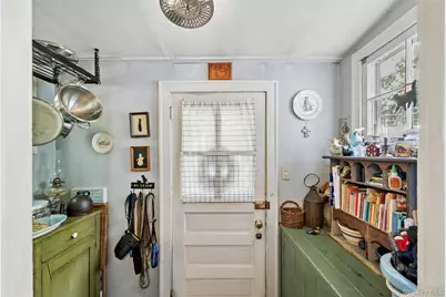 248 Glen Avenue, Sea Cliff, NY 11579 - Photo 13