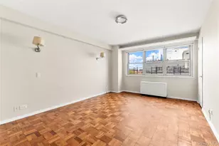 102-10 66 Rd, Forest Hills, NY 11375 - Photo 11