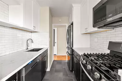 102-10 66 Road #8D, Forest Hills, NY 11375 - Photo 9