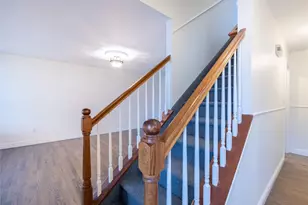 21 Marwood Rd N, Port Washington, NY 11050 - Photo 9