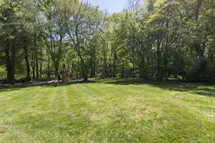 26 Candlewood Path, Dix Hills, NY 11746 - Photo 17