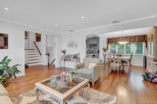 506 Nassau Pl, Garden City, NY 11530 - Photo 9
