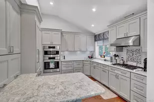506 Nassau Pl, Garden City, NY 11530 - Photo 13