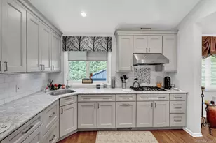 506 Nassau Pl, Garden City, NY 11530 - Photo 15