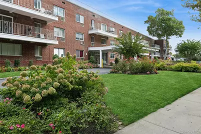 320 East Shore Road #30B, Great Neck, NY 11023 - Photo 1