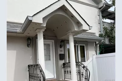 548 S Strong Avenue, Lindenhurst, NY 11757 - Photo 3