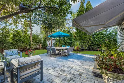 128 Soundview Drive, Port Washington, NY 11050 - Photo 19