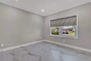 129 Tardy Ln S, Wantagh, NY 11793 - Photo 15