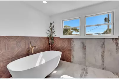 129 Tardy Lane S, Wantagh, NY 11793 - Photo 29
