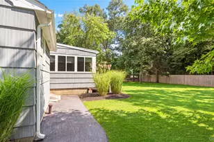 80 Evergreen Ln, Patchogue, NY 11772 - Photo 17