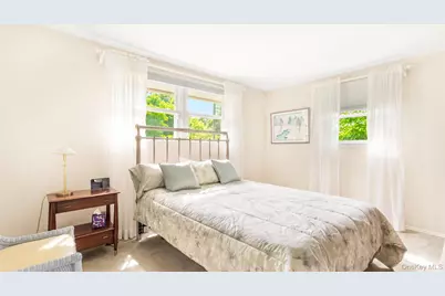80 Evergreen Lane, Patchogue, NY 11772 - Photo 11