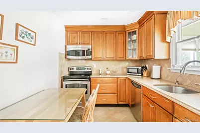 80 Evergreen Lane, Patchogue, NY 11772 - Photo 7
