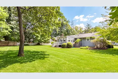 80 Evergreen Lane, Patchogue, NY 11772 - Photo 19