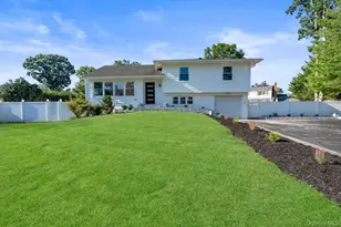 31 Seton Ct, Old Bethpage, NY 11804 - Photo 31