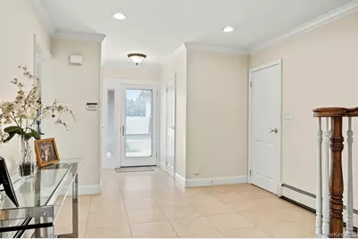 2039 Blanche Lane, Merrick, NY 11566 - Photo 17
