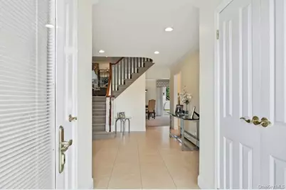 2039 Blanche Lane, Merrick, NY 11566 - Photo 5