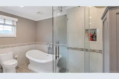 148 Wyandanch Avenue, Babylon, NY 11702 - Photo 23