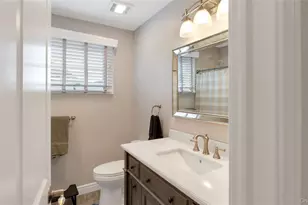 148 Wyandanch Ave, Babylon, NY 11702 - Photo 19