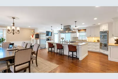 148 Wyandanch Avenue, Babylon, NY 11702 - Photo 5
