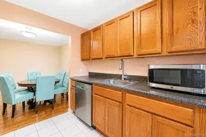 2439 Union Boulevard #3A, Islip, NY 11751 - Photo 9