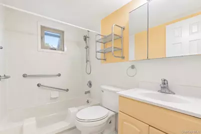 2439 Union Boulevard #3A, Islip, NY 11751 - Photo 17
